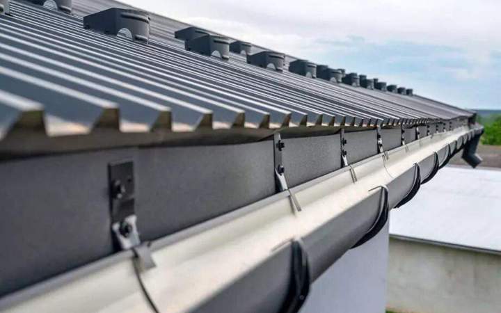 Installation et réparation de gouttières et de chéneaux